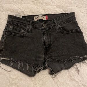 Cut off Levi short shorts